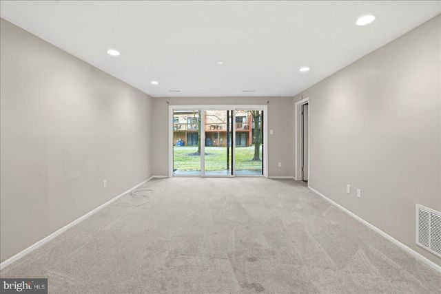 11 LACOSTA, Towson, MD 21204