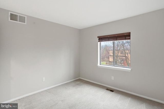 11 LACOSTA, Towson, MD 21204