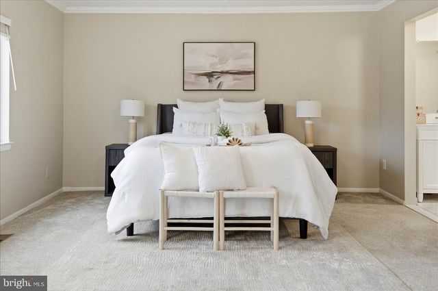 11 LACOSTA, Towson, MD 21204