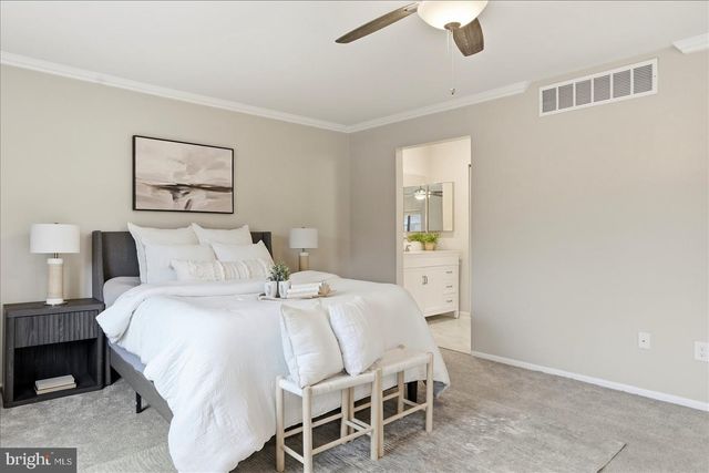 11 LACOSTA, Towson, MD 21204