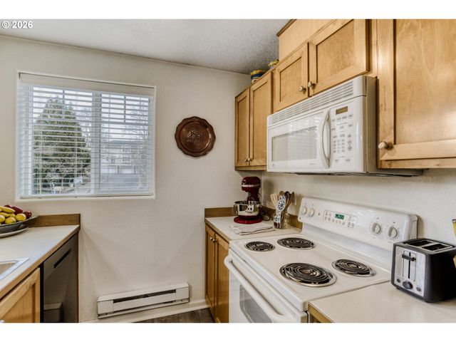 14655 Sw BEARD Rd 202, Beaverton, OR 97007