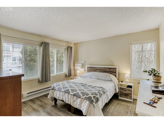 14655 Sw BEARD Rd 202, Beaverton, OR 97007