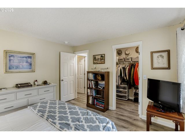 14655 Sw BEARD Rd 202, Beaverton, OR 97007