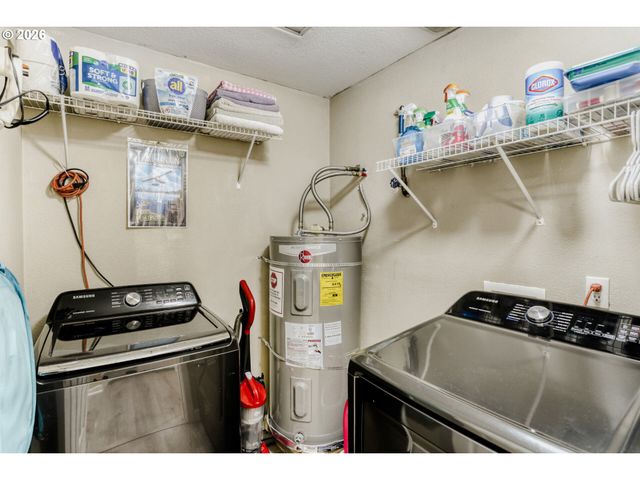 14655 Sw BEARD Rd 202, Beaverton, OR 97007