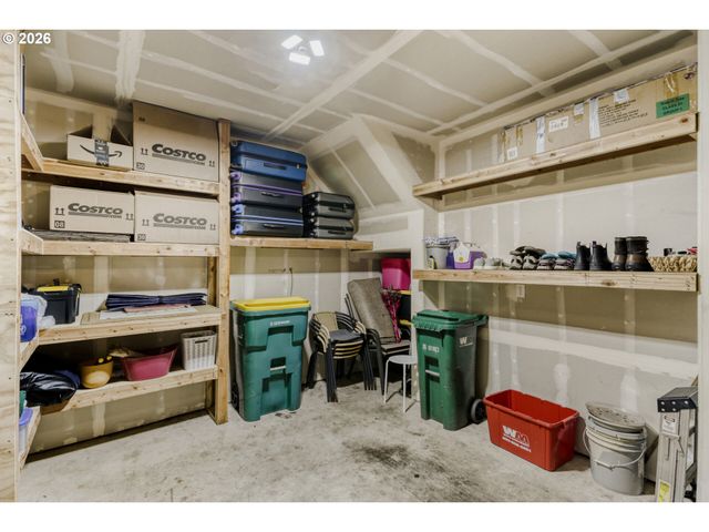 14655 Sw BEARD Rd 202, Beaverton, OR 97007