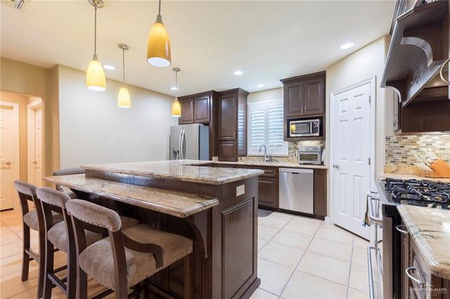 605 S Hutto Road, Donna, TX 78537