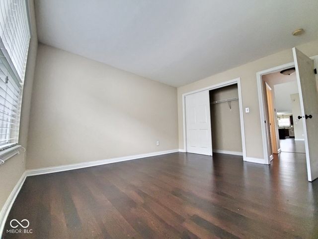 11504 Grassy Court UNIT 100, Fishers, IN 46037