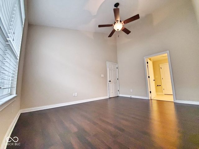 11504 Grassy Court UNIT 100, Fishers, IN 46037