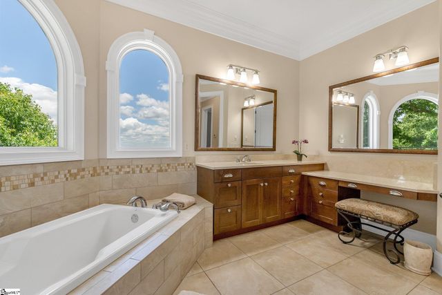 39 The Cliffs Parkway, Landrum, SC 29356