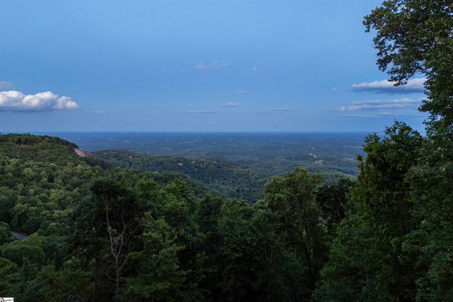 39 The Cliffs Parkway, Landrum, SC 29356
