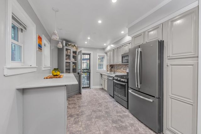 807 Lincoln Place, New York City, NY 11216