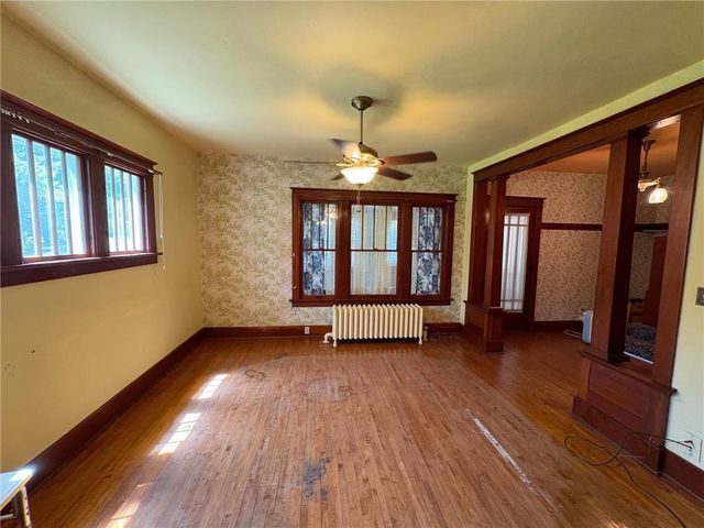 201 3rd Street SE, Renville, MN 56284