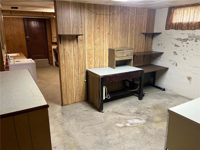 201 3rd Street SE, Renville, MN 56284