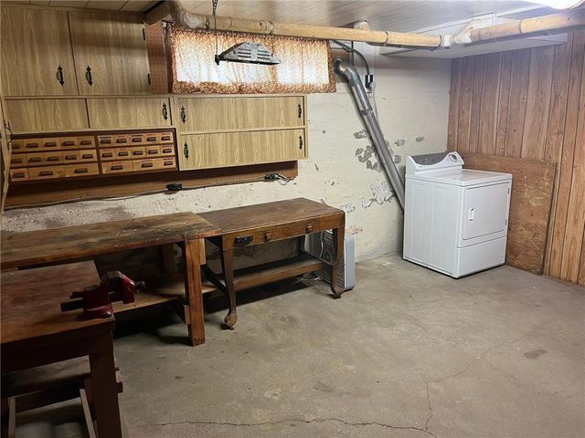 201 3rd Street SE, Renville, MN 56284