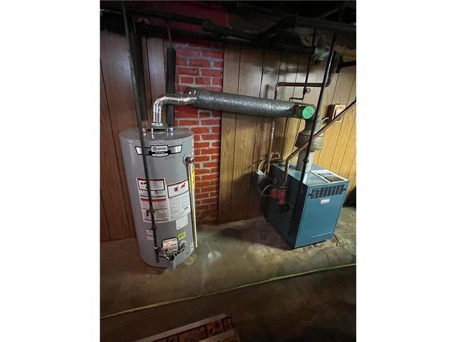 201 3rd Street SE, Renville, MN 56284