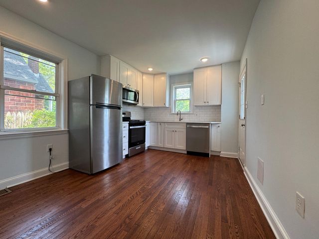9405 RHODE ISLAND AVE, College Park, MD 20740