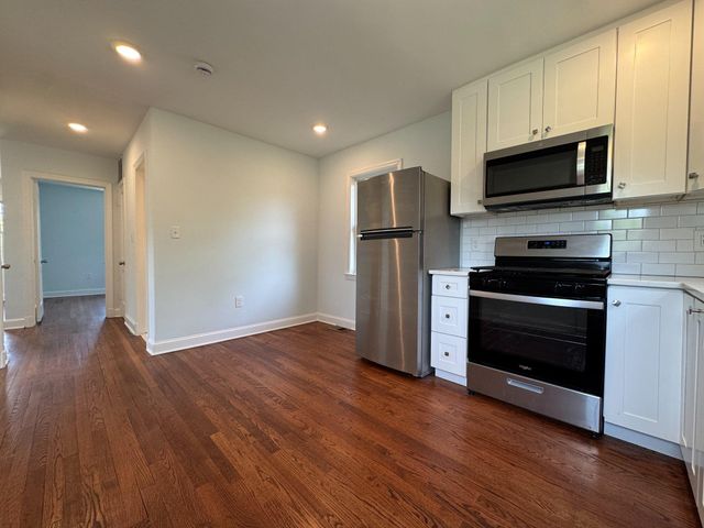 9405 RHODE ISLAND AVE, College Park, MD 20740