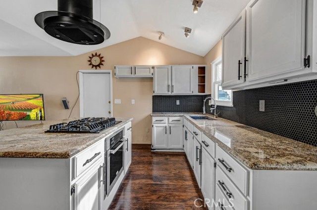 1229 Castaic Avenue, Bakersfield, CA 93308