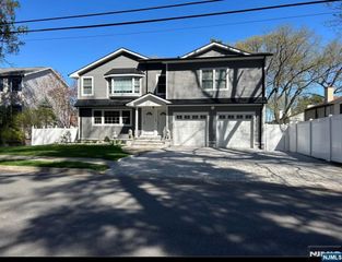 143 Melrose Avenue 1, Bergenfield, NJ 07621