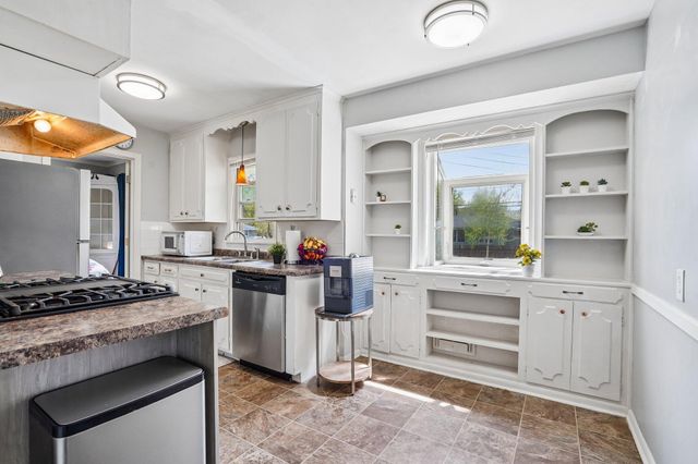 5125 Howe Lane, Brooklyn Center, MN 55429