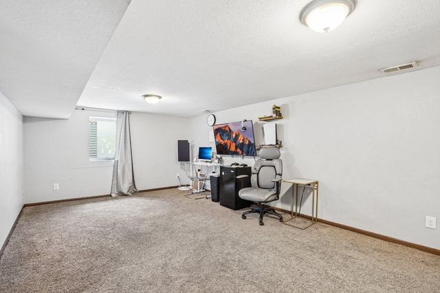5125 Howe Lane, Brooklyn Center, MN 55429