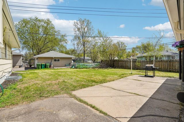 5125 Howe Lane, Brooklyn Center, MN 55429