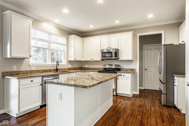 13128 Glenside Drive, Fishers, IN 46037