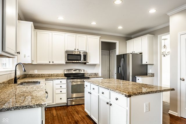 13128 Glenside Drive, Fishers, IN 46037