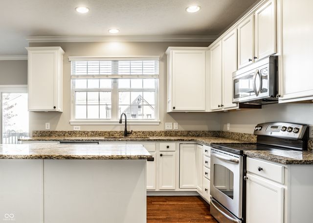 13128 Glenside Drive, Fishers, IN 46037