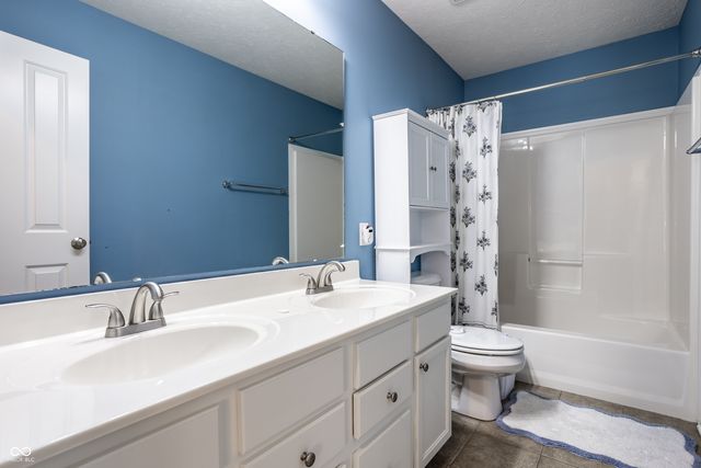 13128 Glenside Drive, Fishers, IN 46037