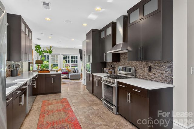 2038 Dartmouth Place, Charlotte, NC 28207