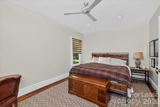 2038 Dartmouth Place, Charlotte, NC 28207