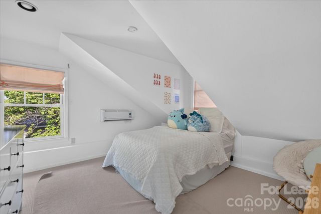 2038 Dartmouth Place, Charlotte, NC 28207