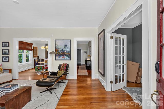 2038 Dartmouth Place, Charlotte, NC 28207