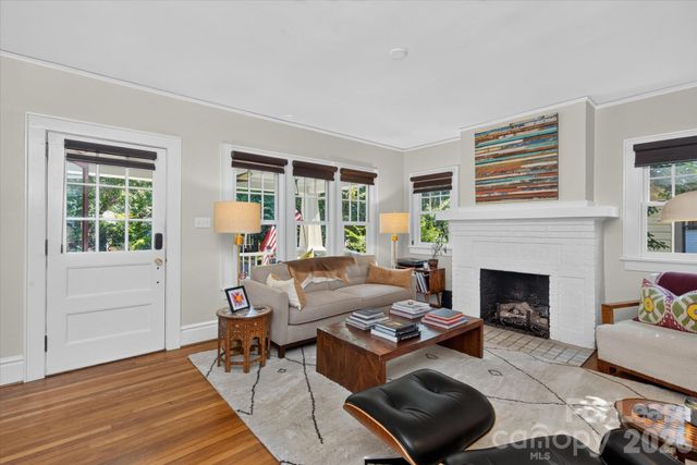 2038 Dartmouth Place, Charlotte, NC 28207