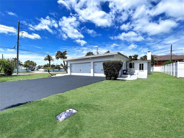 1401 GULF BOULEVARD, Belleair Beach, FL 33786