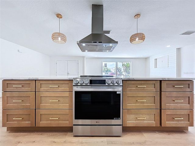 1401 GULF BOULEVARD, Belleair Beach, FL 33786