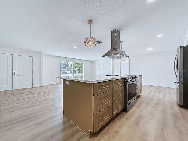 1401 GULF BOULEVARD, Belleair Beach, FL 33786