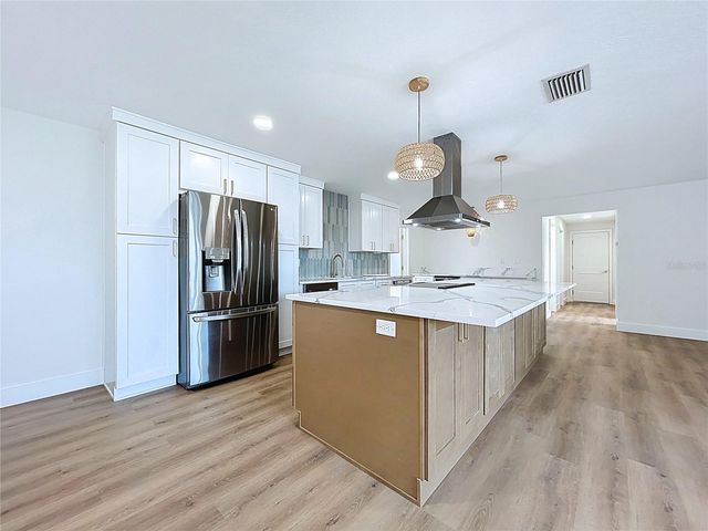 1401 GULF BOULEVARD, Belleair Beach, FL 33786