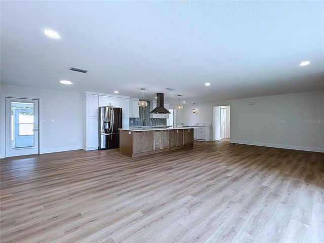 1401 GULF BOULEVARD, Belleair Beach, FL 33786