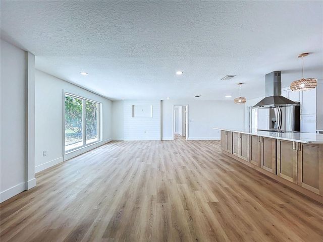 1401 GULF BOULEVARD, Belleair Beach, FL 33786