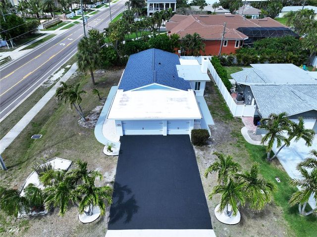 1401 GULF BOULEVARD, Belleair Beach, FL 33786