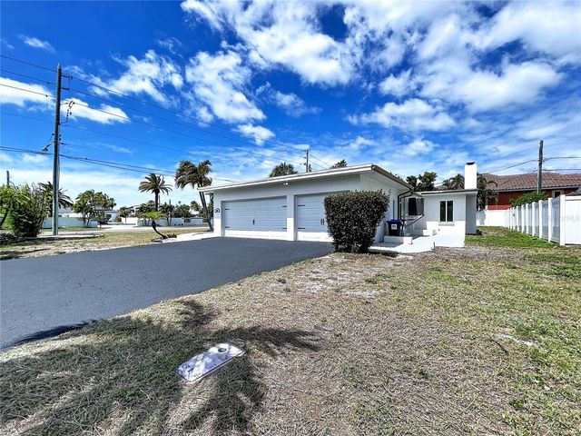 1401 GULF BOULEVARD, Belleair Beach, FL 33786