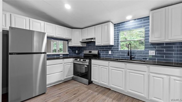 14231 Countryside Dr, Northport, AL 35475