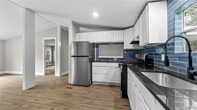 14231 Countryside Dr, Northport, AL 35475