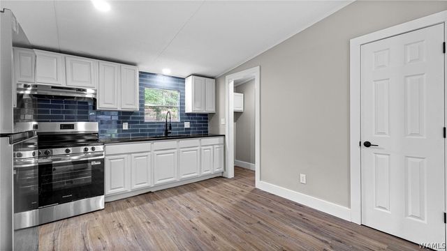 14231 Countryside Dr, Northport, AL 35475