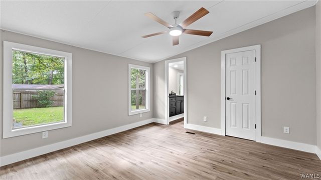 14231 Countryside Dr, Northport, AL 35475