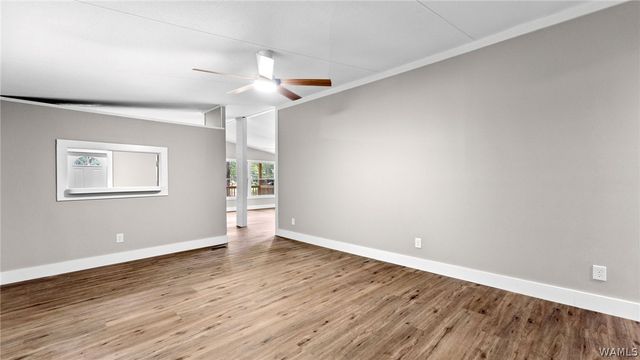 14231 Countryside Dr, Northport, AL 35475