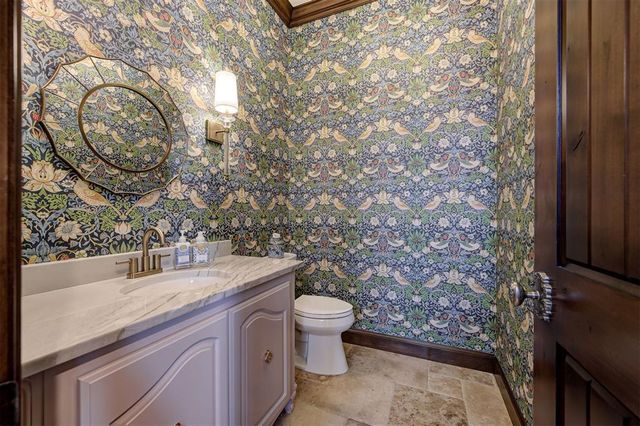 2204 Catalina Drive, Edmond, OK 73013