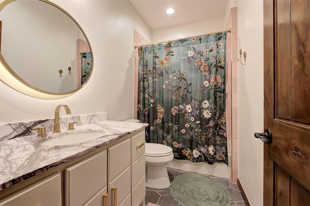 2204 Catalina Drive, Edmond, OK 73013